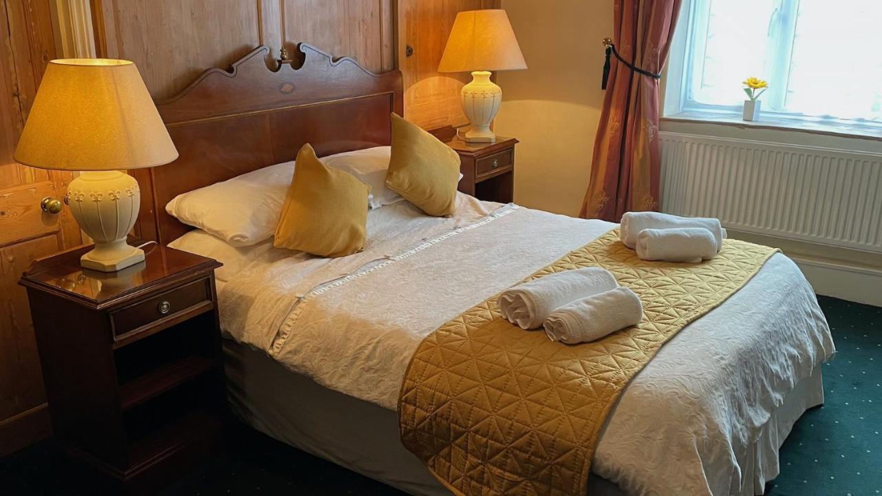 Crown Hotel Downham Market Zewnętrze zdjęcie