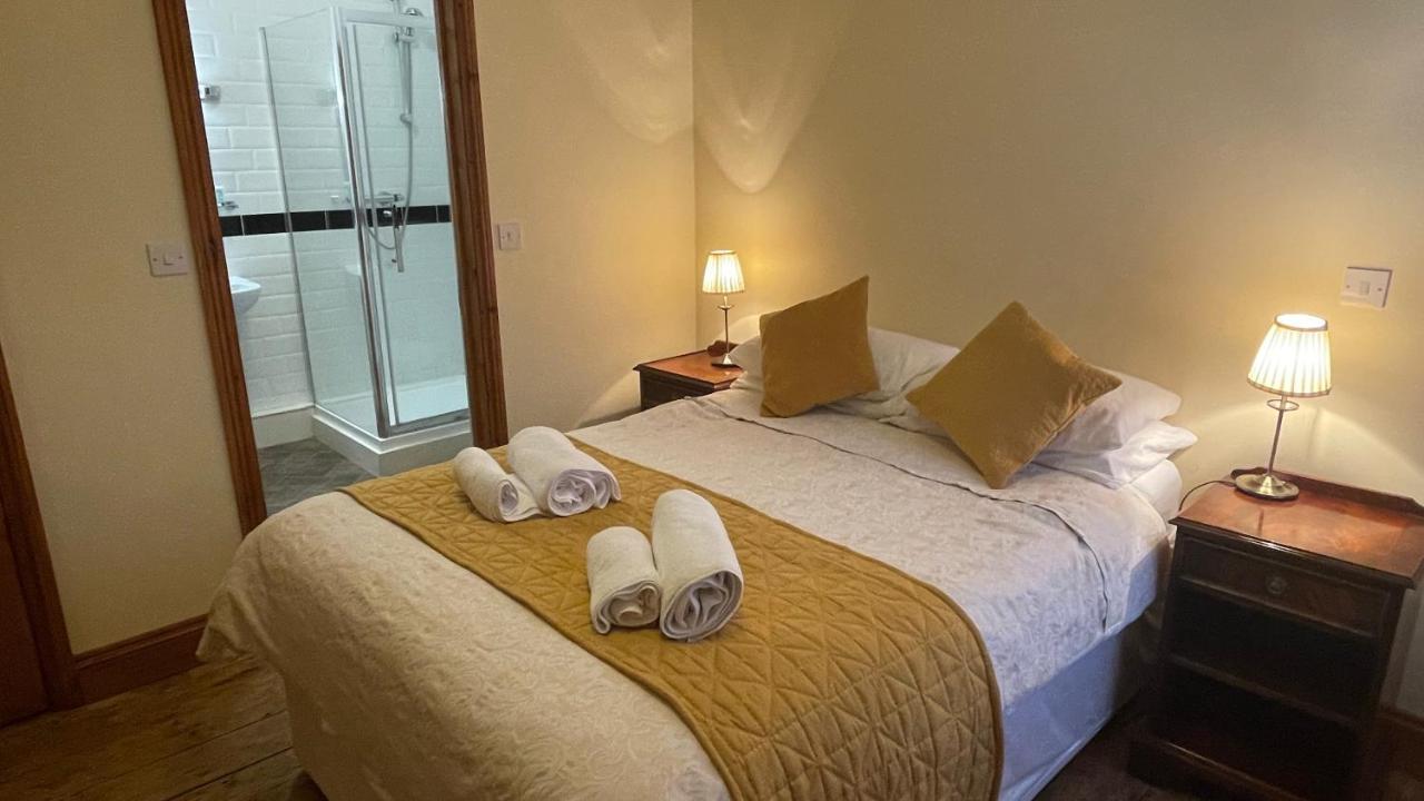 Crown Hotel Downham Market Zewnętrze zdjęcie