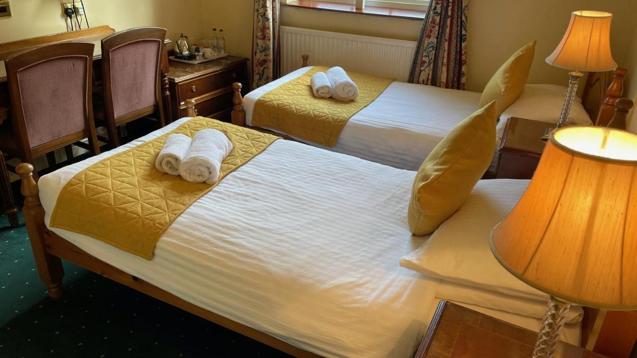 Crown Hotel Downham Market Zewnętrze zdjęcie